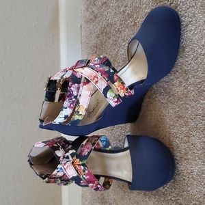 Qupid Blue Floral Wedge - 7.5